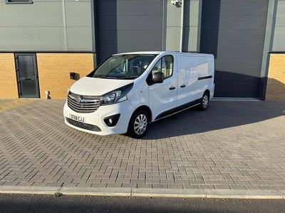 Used Vauxhall Vivaro Sportive 120 HP (88 kW) 2018 White MPV