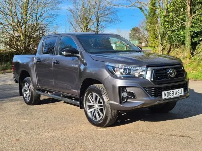 Używany Toyota HiLux 150 KM (110 kW) 2020 Szary Pickup