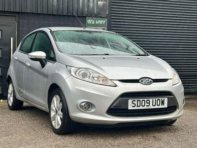 Used Ford Fiesta Zetec 82 HP (60 kW) 2009 Silver Hatchback