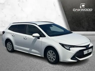 Used Toyota Corolla 122 HP (89 kW) 2022 White Van
