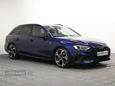 Używany Audi A4 Black Edition 190 KM (139 kW) 2023 Niebieski Kombi