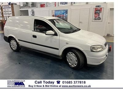 Used Vauxhall Astra 80 HP (58 kW) 2006 White Van