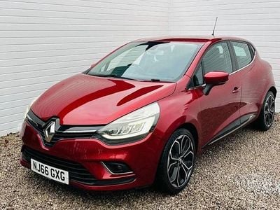 Used Renault Clio IV Dynamique 90 HP (66 kW) 2016 Red Hatchback