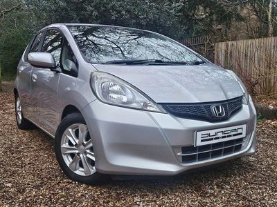 Used Honda Jazz ES 99 HP (72 kW) 2013 Silver Hatchback
