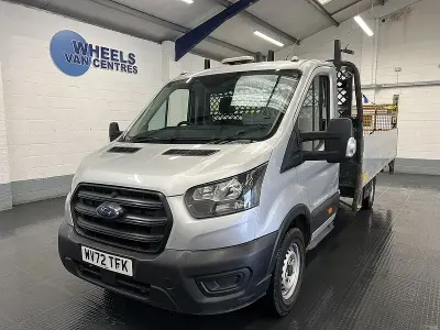 Usado Ford Transit S 130 HP (95 kW) 2022 Prateado Cabrios