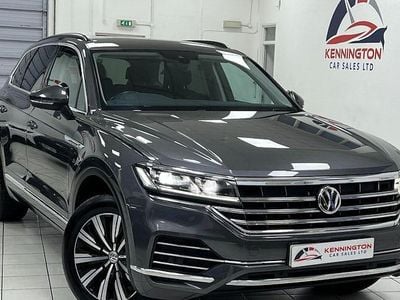 Grey Used 2020 VW Touareg SEL SUV | £24,999 (Fair price)