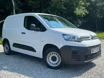 Used Citroën Berlingo 100 HP (73 kW) 2024 White MPV