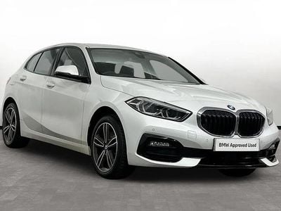 Used BMW 118 Sport Line 134 HP (98 kW) 2023 White Hatchback