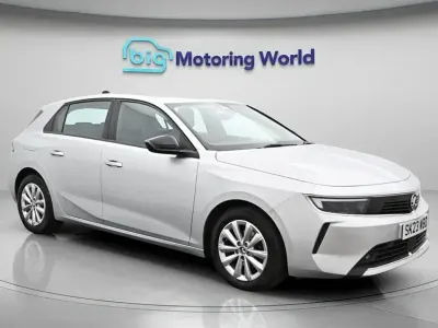 Second-hand Vauxhall Astra Design Edition 130 CP (95 kW) 2023 Gri Hatchback