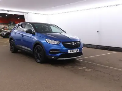 Used Vauxhall Grandland X SRi 130 HP (95 kW) 2021 Blue SUV