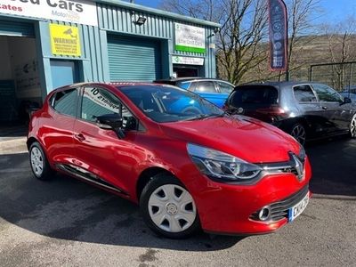 used Renault Clio IV 1.5 DYNAMIQUE MEDIANAV ENERGY DCI ECO2 S/S 5d 90 BHP