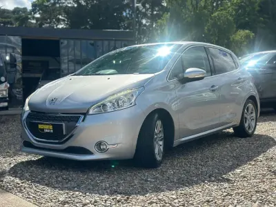 Used Peugeot 208 Allure 92 HP (67 kW) 2013 Silver Hatchback