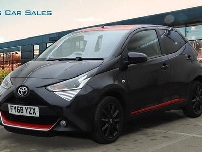 Begagnad Toyota Aygo x-press 71 HK (52 kW) 2018 Svart Halvkombi