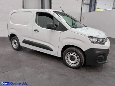 Used Citroën Berlingo 100 HP (73 kW) 2023 White MPV