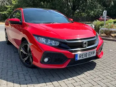 Used Honda Civic EX 129 HP (94 kW) 2018 Red Hatchback