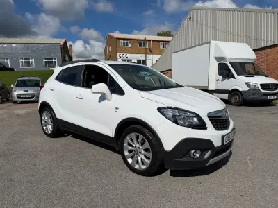 Usado Vauxhall Mokka 110 HP (80 kW) 2015 Branco SUV