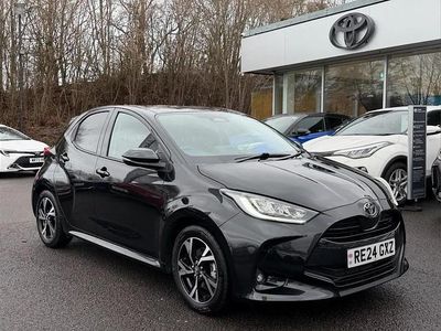 Used Toyota Yaris Hybrid Design 113 HP (83 kW) 2024 Black Hatchback