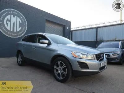 Second-hand Volvo XC60 SE Lux 205 CP (150 kW) 2011 Argintiu SUV