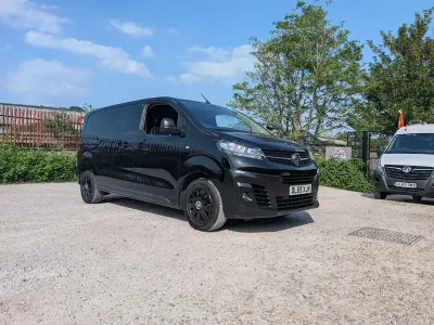 Used Vauxhall Vivaro S 150 HP (110 kW) 2020 Black MPV
