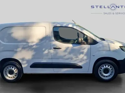 Begagnad Peugeot Partner S 101 HK (74 kW) 2025 Vit Minibuss