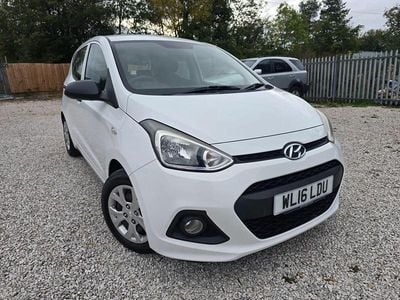 White Used 2016 Hyundai i10 Hatchback | £4,095 (Fair price)