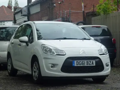 Begagnad Citroën C3 61 HK (44 kW) 2011 Vit Halvkombi