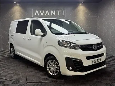 Used Vauxhall Vivaro Sportive 120 HP (88 kW) 2020 White MPV