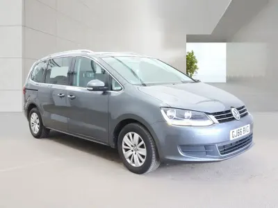 Usado VW Sharan SE 150 HP (110 kW) 2016 Cinzento Monovolume