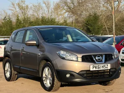Begagnad Nissan Qashqai Acenta 110 HK (80 kW) 2011 Beige SUV