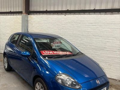 Used Fiat Punto Easy 77 HP (56 kW) 2013 Blue Hatchback