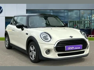 Used Mini Cooper Classic 134 HP (98 kW) 2019 White Hatchback