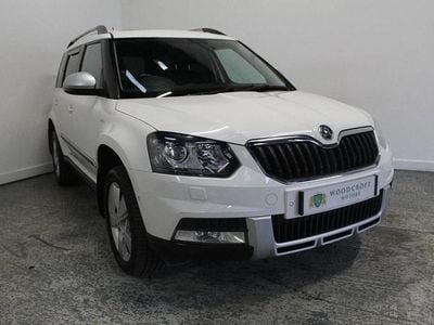 Used Skoda Yeti LAURIN & KLEMENT 170 HP (125 kW) 2014 White SUV