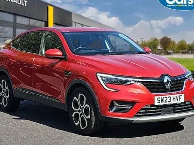 Used Renault Arkana Techno 143 HP (105 kW) 2023 Red  SUV