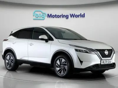Used Nissan Qashqai Acenta Premium 2021 White SUV