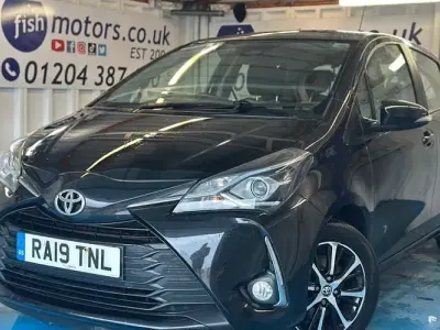 Used Toyota Yaris 111 HP (81 kW) 2019 Black Hatchback