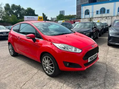 Used Ford Fiesta Zetec 2013 Red Hatchback