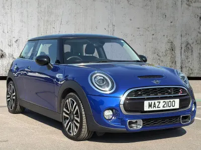 Used Mini Cooper S Exclusive 189 HP (139 kW) 2019 Blue Hatchback