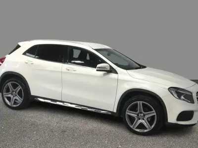 Usado Mercedes GLA200 AMG line 136 HP (100 kW) 2017 Branco SUV