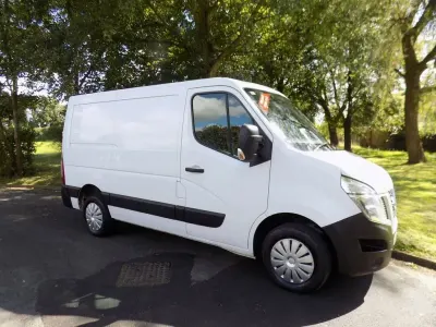 Used Nissan NV400 SE 130 HP (95 kW) 2018 White Van