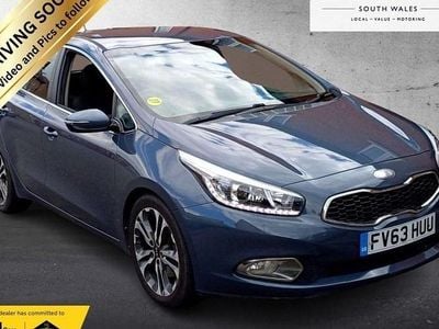 Używany Kia Ceed 133 KM (97 kW) 2013 Niebieski Hatchback