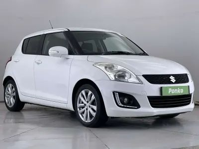 Begagnad Suzuki Swift SZ4 94 HK (69 kW) 2015 Vit Halvkombi