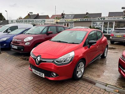 Red Used 2014 Renault Clio IV Dynamique Hatchback | £5,495 (A bit pricey)