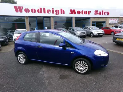 Used Fiat Grande Punto Active 77 HP (56 kW) 2009 Blue Hatchback