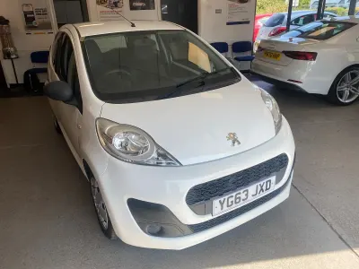 Used Peugeot 107 Access 2013 White Hatchback