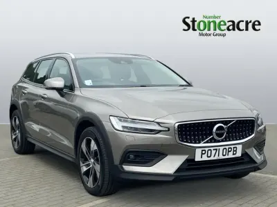 Used Volvo V60 CC 197 HP (144 kW) 2021 Grey Estate