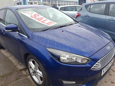Used Ford Focus Zetec 2016 Blue Hatchback
