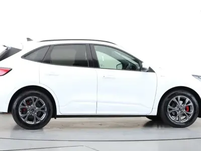 Used Ford Kuga ST-Line 225 HP (165 kW) 2022 White SUV