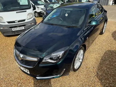 Used Vauxhall Insignia SRi 2014 Green Hatchback