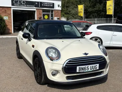 Used Mini Cooper Hatch 136 HP (100 kW) 2015 White Hatchback