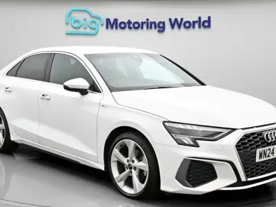 Używany Audi A3 S-Line 110 KM (80 kW) 2024 Biały Sedan/Limuzyna